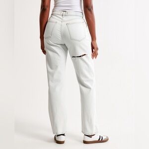 Abercrombie & Fitch Mid Rise Baggy Jeans